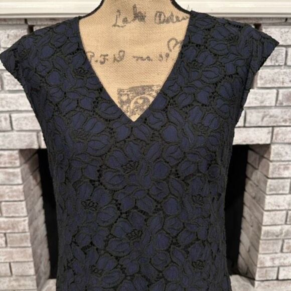 J.‎ Crew Navy & Black Lace V Neck Sheath Dress Size 4 Career Event Dress Up - Picture 3 of 15